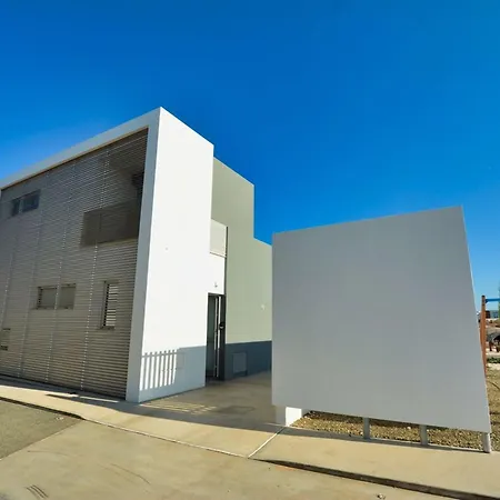 Manta Chrysos - Brand New Luxury 3 Bedroom With Private Pool
