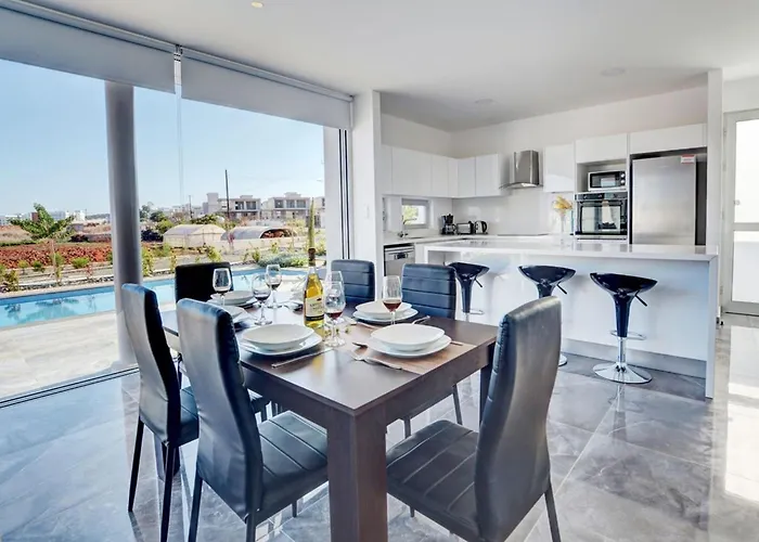 Manta Chrysos - Brand New Luxury 3 Bedroom Vila *