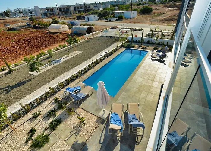 Manta Chrysos - Brand New Luxury 3 Bedroom Vila Protaras