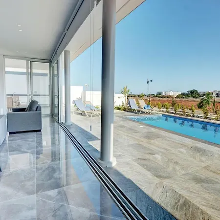 Manta Chrysos - Brand New Luxury 3 Bedroom With Private Pool فيلة